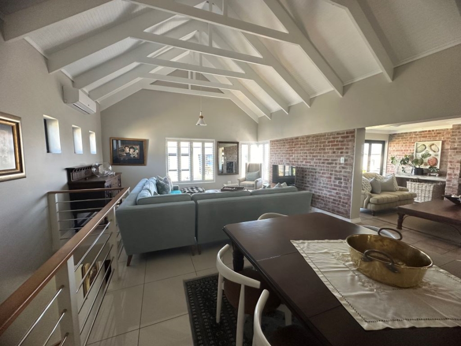 5 Bedroom Property for Sale in Myburgh Park Western Cape